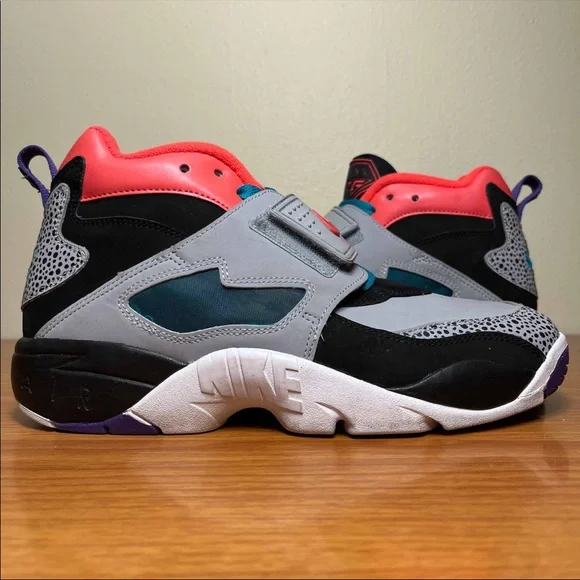 Nike Air Diamond Turf - Picture 1 of 9